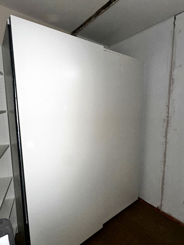 White freestanding door - 2,
